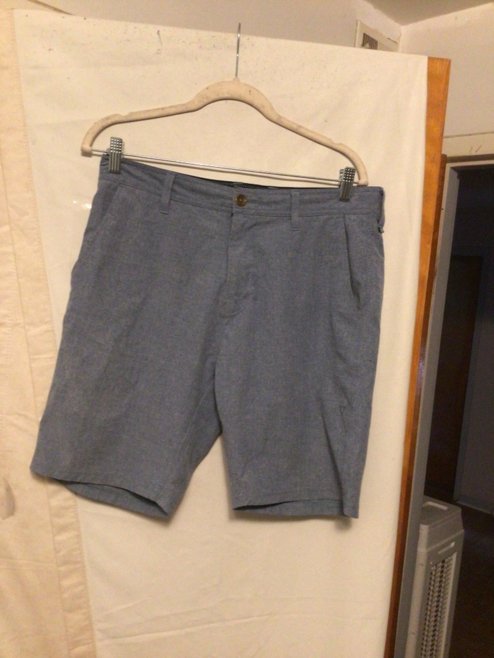 VISSLA made from upcycled poly cotton stretch shorts SZ 32